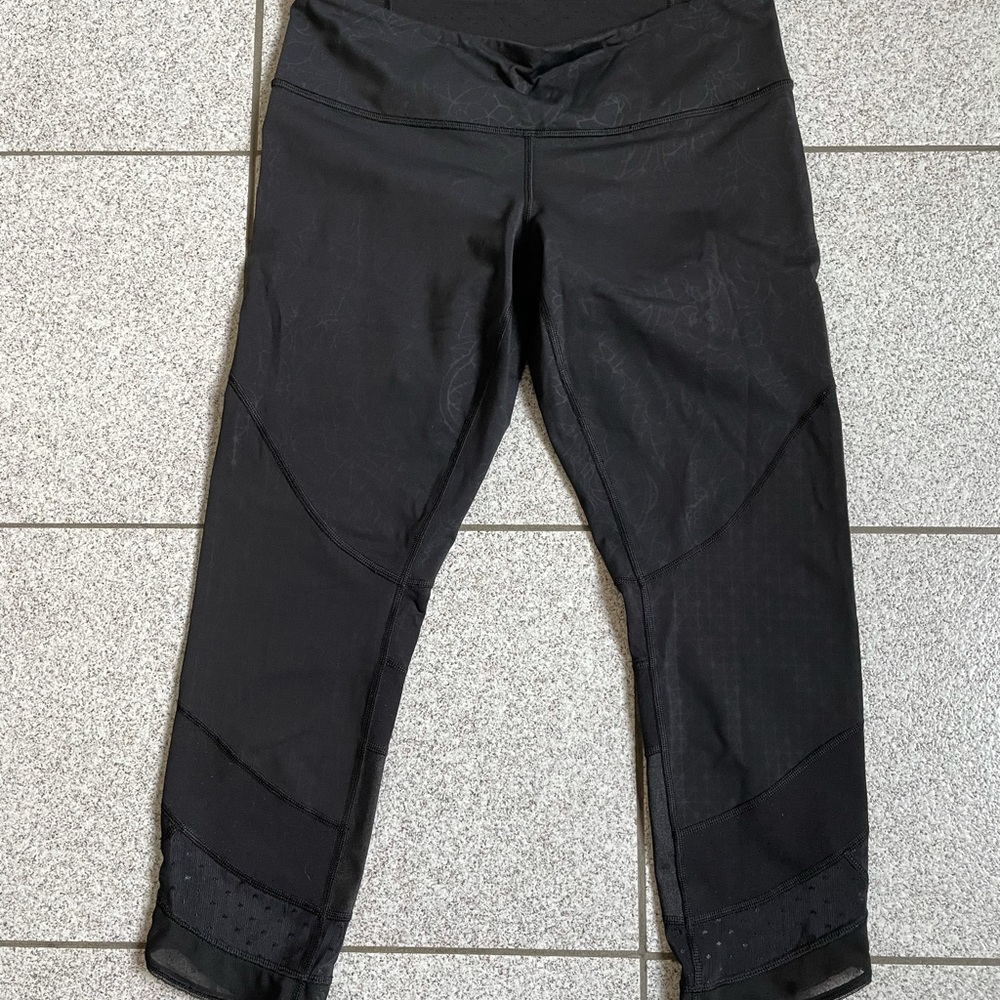 RARE Lululemon black mesh designed crops